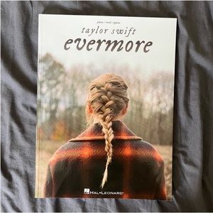Taylor Swift evermore piano/vocal/guitar book